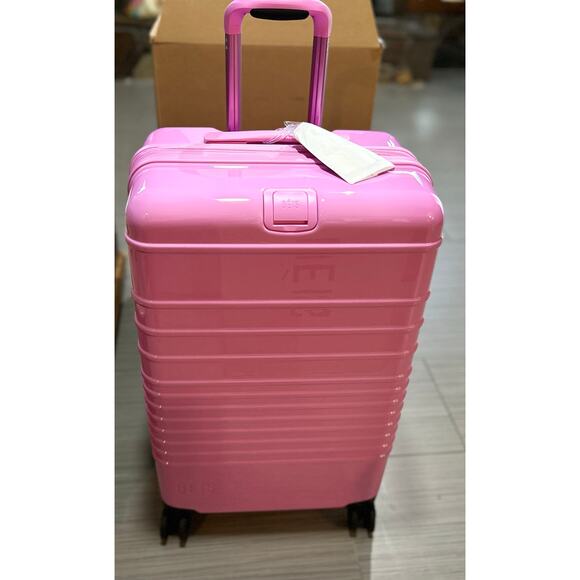 BEIS Medium Check-In Roller Luggage in Berry Glossy LIMITED EDITION SOLD OUT - Picture 7 of 9
